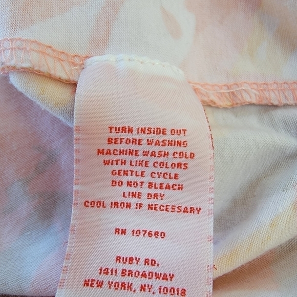 RUBY Rd. Spring Floral Top Size Large - Picture 5 of 9